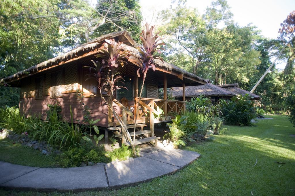 Walindi Plantation Resort Kimbe Buitenkant foto