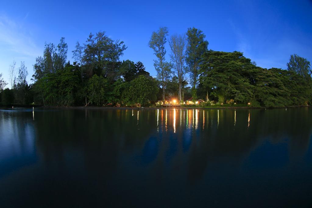 Walindi Plantation Resort Kimbe Buitenkant foto